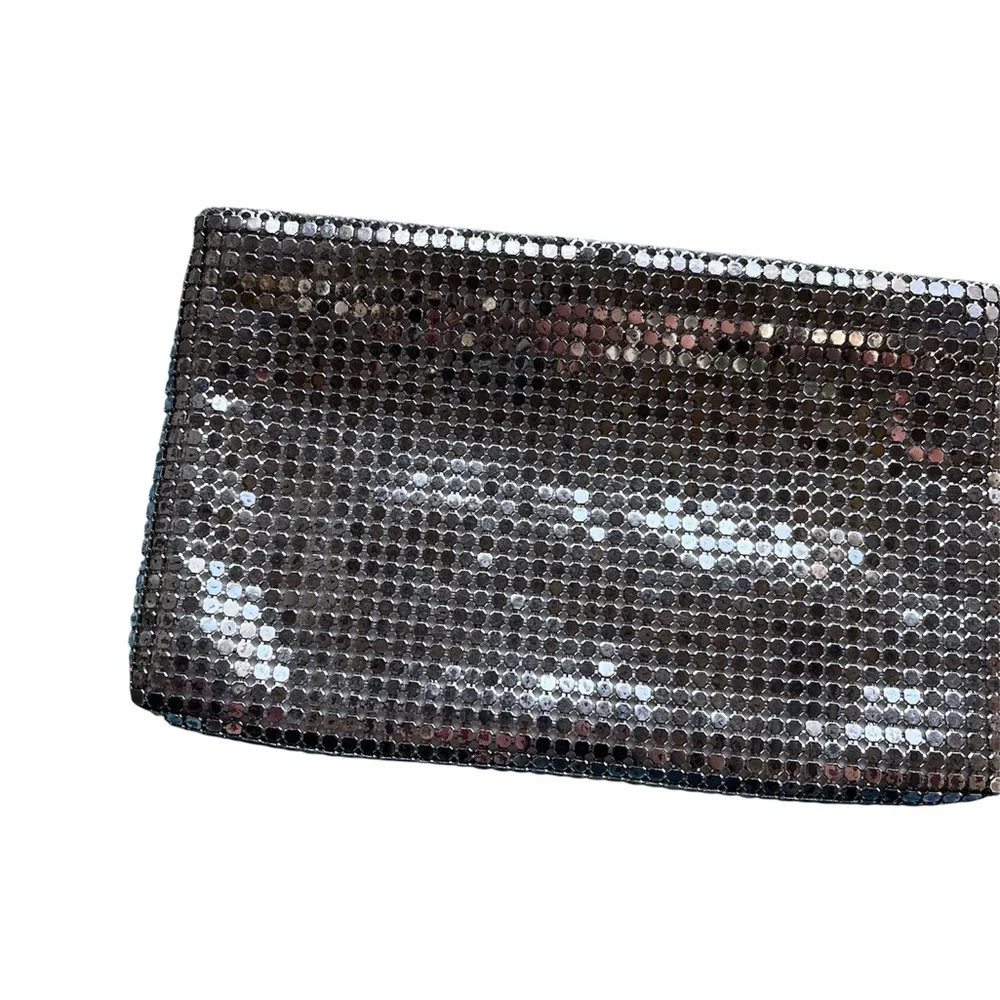Lyrella Vintage Silver Metallic Mesh Clutch Flaws